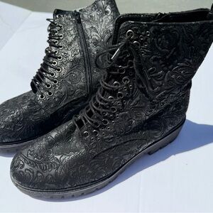 Black Lace-Up Women's Boots
Gabor- high quality leather